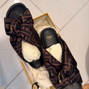 Fendi Women's Black and Brown Patterned Sandals